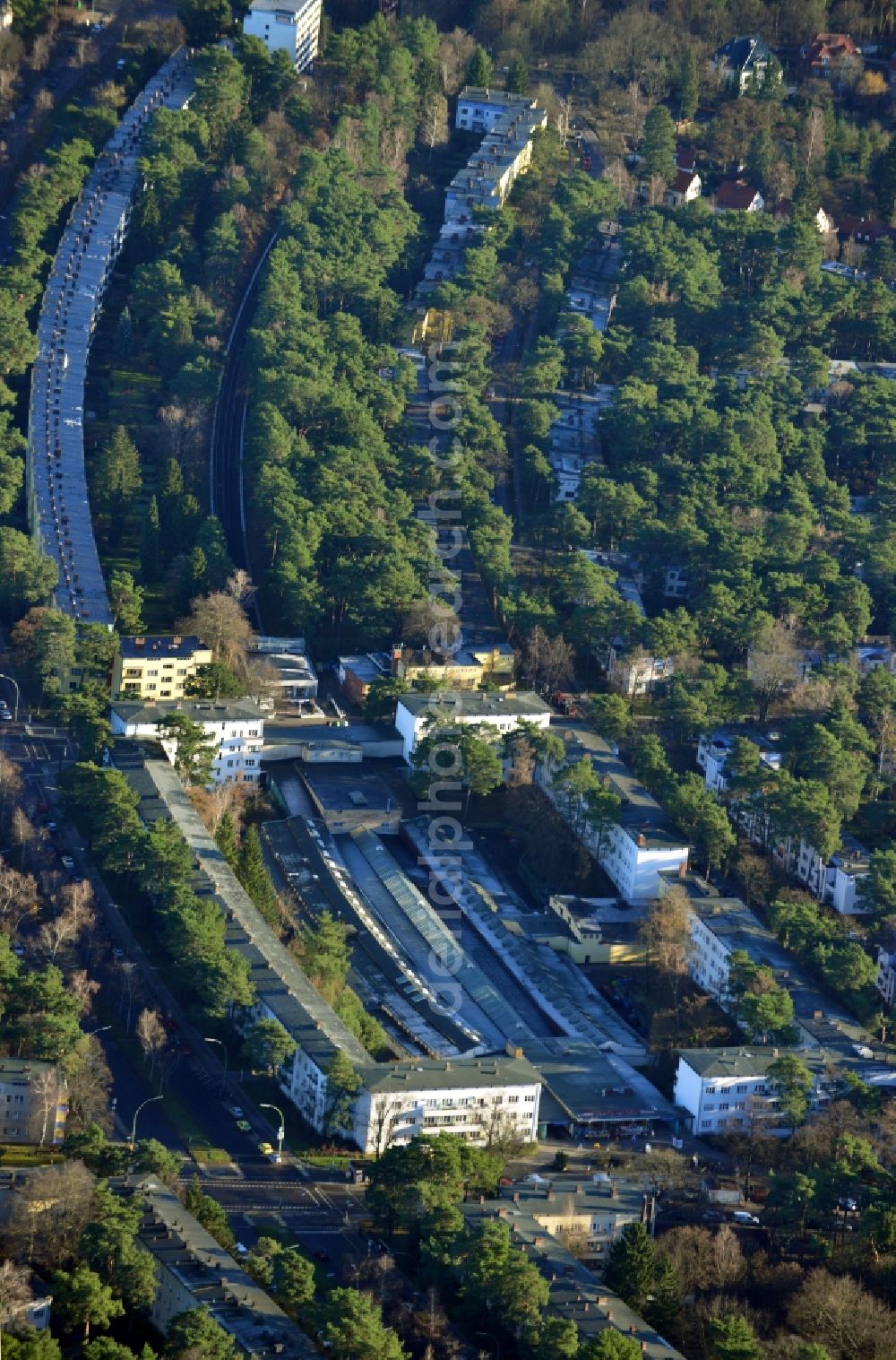 Aerial photograph Berlin OT Zehlendorf - View of the station Onkel Toms Huette in the district of Zehlendorf in Berlin