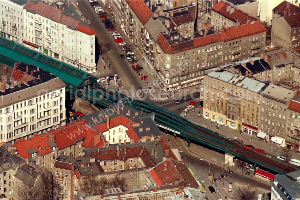 Berlin / Prenzlauer Berg from above - U-Bhf Eberswalder Str. an der Schönhauser-Allee Berlin Prenzlauer-Berg. Datum: 1995