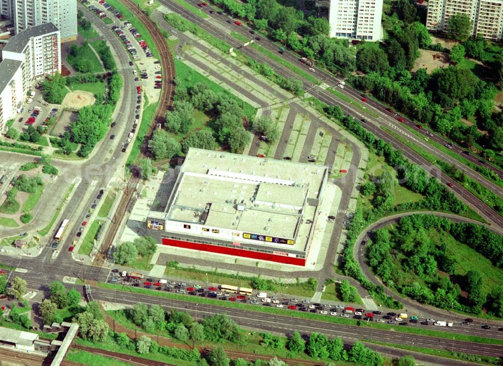 Berlin - Marzahn from the bird's eye view: UCI - Kino an der Landsberger Allee in Berlin - Marzahn.