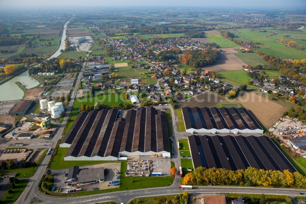 Hamm from the bird's eye view: Harbor of Uentrop on Datteln-Hamm-Canal and commercial area Zollstrasse in Hamm in the state of North Rhine-Westphalia