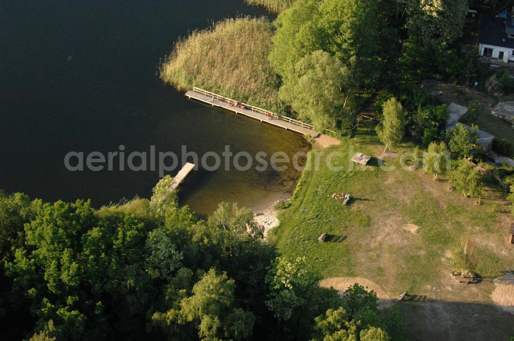 Aerial photograph Hammer - Blick auf das Ufer des Kupanzsees. Er liegt in Brandenburg, nördlich von Berlin. Er liegt in einer Reihe von Seen zwischen dem Wutzsee und dem Weißen See.