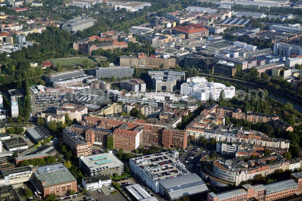 Aerial image Berlin OT Charlottenburg - View of the bank of the river Spree in the district Charlottenburg in Berlin