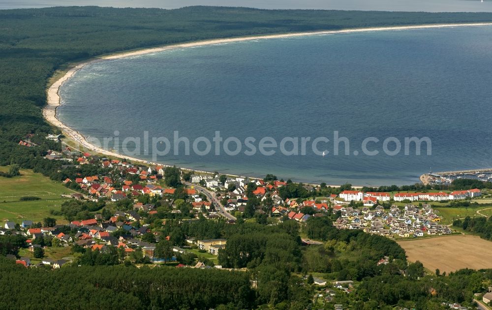 Aerial image Glowe - View of the shore of the Spyckersche See in Glowe on the island Ruegen in Mecklenburg-West Pomerania