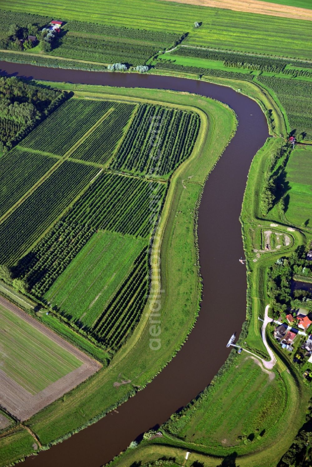 Großenwörden from above - Shore course of the river Oste on fields at Großenwörden in Lower Saxony