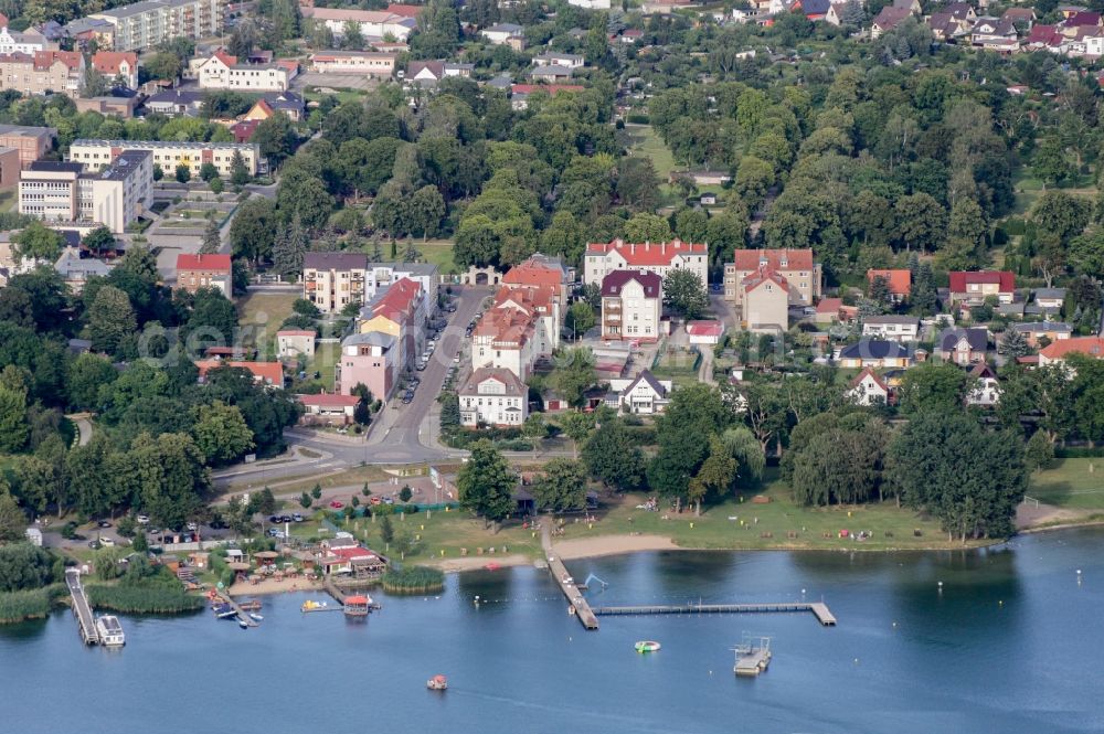 Aerial photograph Prenzlau - Waterfront seaside resort of Prenzlau in the towns in Prenzlau in the Federal State of Brandenburg