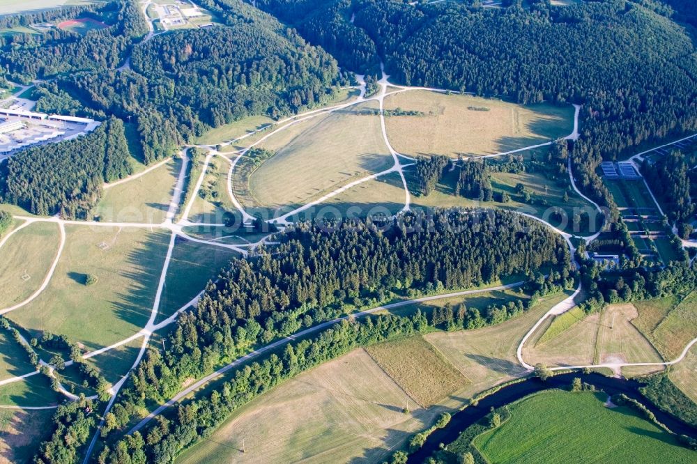 Aerial photograph Tuttlingen - Curved loop of the riparian zones on the course of the river of the river Danube in Tuttlingen in the state Baden-Wuerttemberg