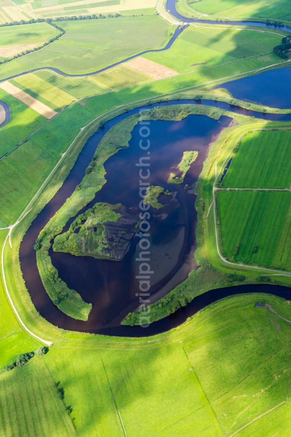 Aerial photograph Estorf - Waterside of the floodwater meadows on the river Oste near Estorf in the state of Lower Saxony, Germany