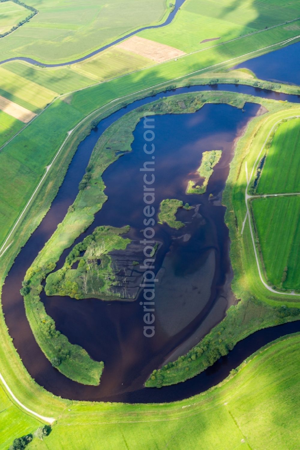 Estorf from the bird's eye view: Waterside of the floodwater meadows on the river Oste near Estorf in the state of Lower Saxony, Germany