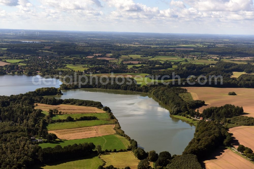 Aerial photograph Westensee - Riparian areas on the lake area of Bossee in Westensee in the state Schleswig-Holstein