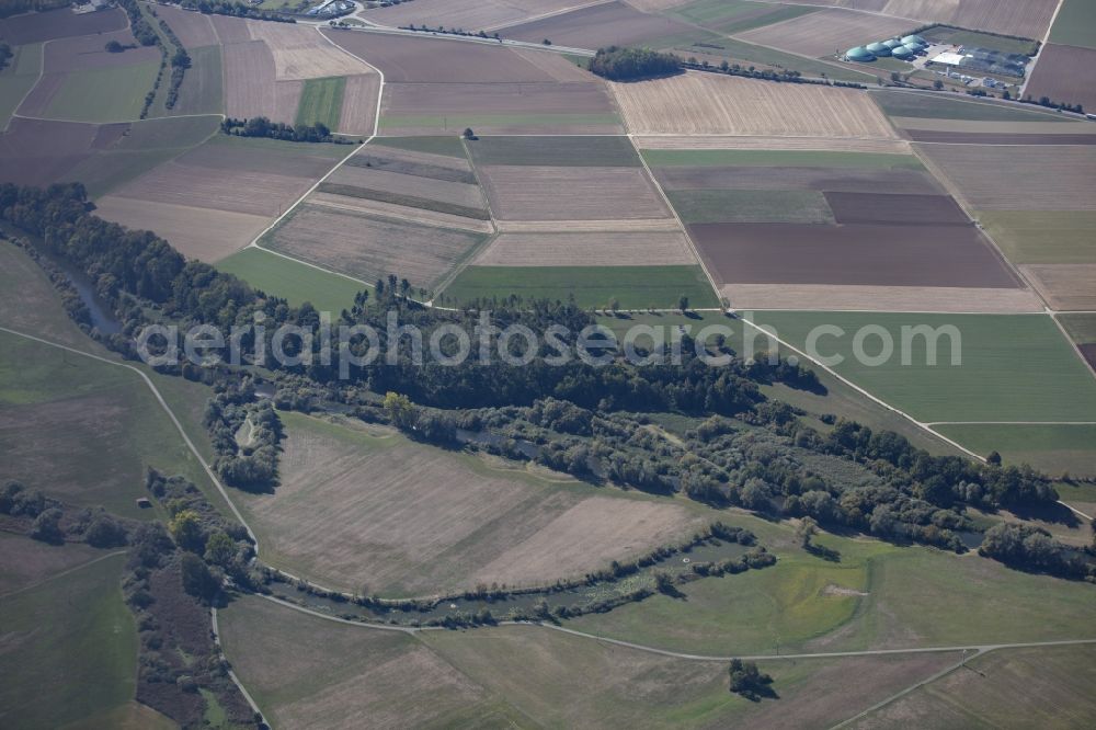 Aerial photograph Ertingen - Curved loop of the riparian zones on the course of the river Danube in Ertingen in the state Baden-Wurttemberg, Germany