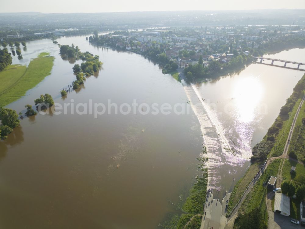 Dresden from above - Shore areas with flooded by flood level riverbed of the River Elbe on street Kaditzer Strasse in the district Uebigau in Dresden in the state Saxony, Germany