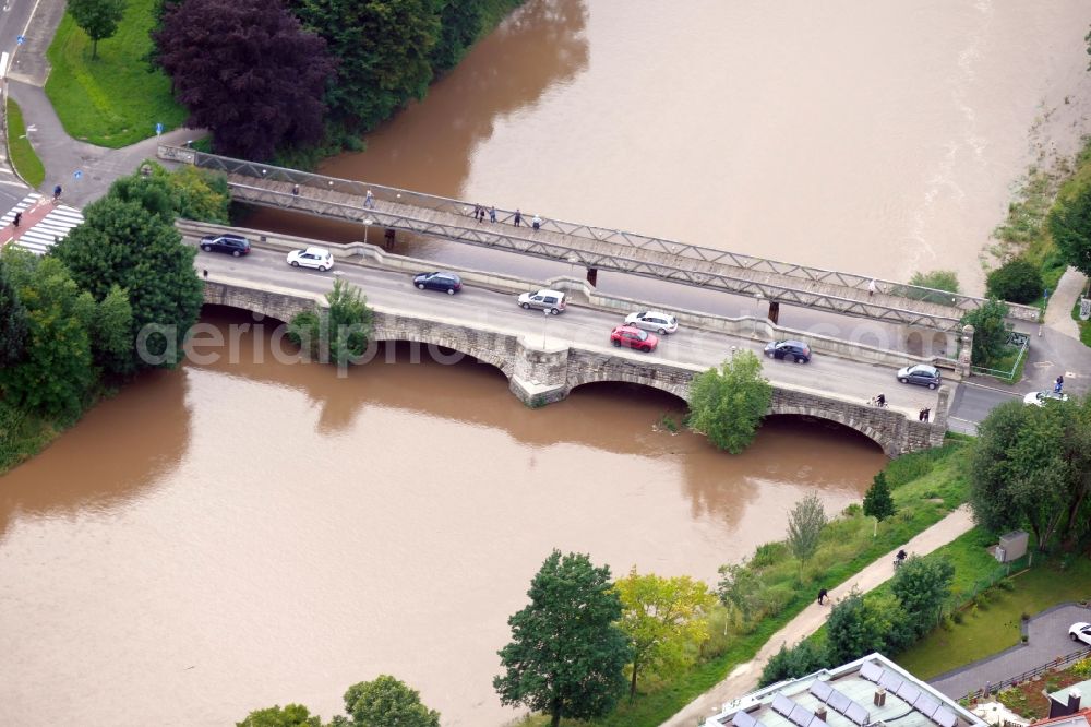 Aerial photograph Göttingen - Shore areas with flooded by flood level riverbed Leine in Goettingen in the state Lower Saxony, Germany