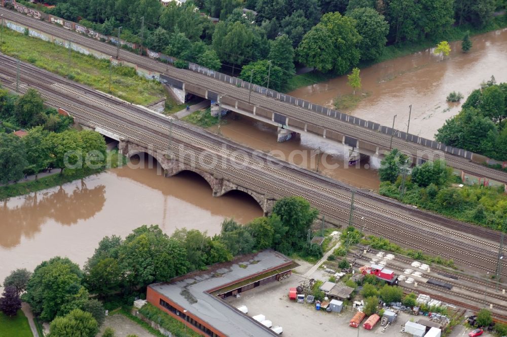 Göttingen from above - Shore areas with flooded by flood level riverbed Leine in Goettingen in the state Lower Saxony, Germany