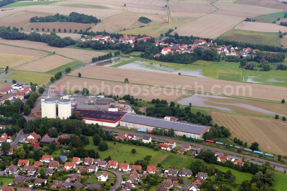 Aerial photograph Rosdorf - Shore areas with flooded by flood level riverbed Leine in Rosdorf in the state Lower Saxony, Germany