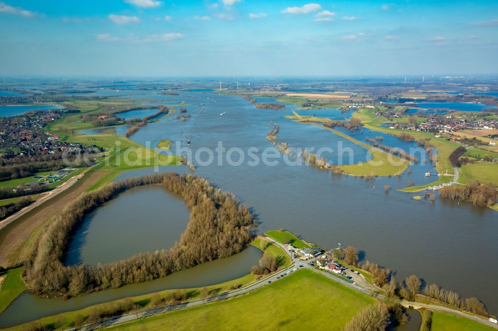 Xanten from above - Shore areas with flooded by flood level riverbed of Rhine in Xanten in the state North Rhine-Westphalia