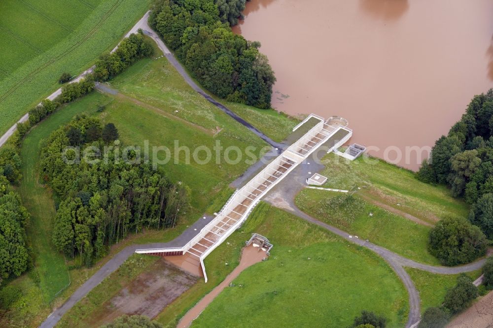 Friedland from above - Shore areas of the reinforced by flood protection dam riverbed course Wendebach in Friedland in the state Lower Saxony, Germany