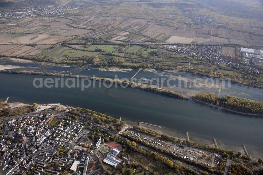 Geisenheim from above - Shore areas exposed by low-water level riverbed on the Rhine river in Geisenheim in the state Hesse, Germany