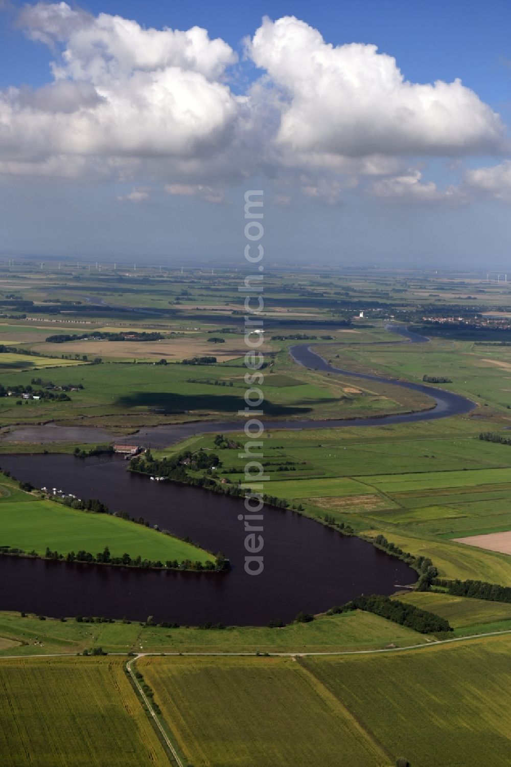 Drage from the bird's eye view: Curved loop of the riparian zones on the course of the river Eider - in Drage in the state Schleswig-Holstein