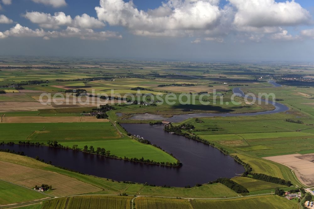 Aerial image Drage - Curved loop of the riparian zones on the course of the river Eider - in Drage in the state Schleswig-Holstein