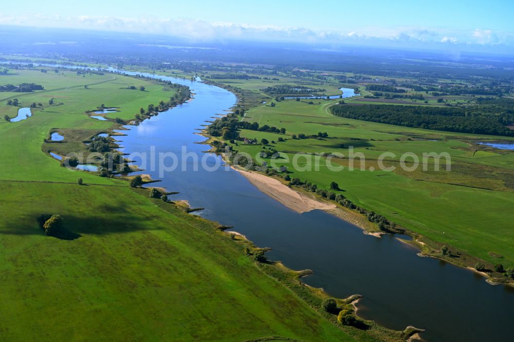 Aerial photograph Bleckede - Curved loop of the riparian zones on the course of the river Elbe in Bleckede in the state Lower Saxony, Germany