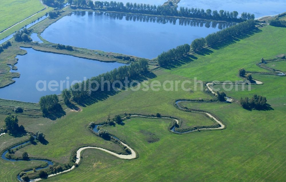 Aerial photograph Raduhn - Curved loop of the riparian zones on the course of the river of Elde in Raduhn in the state Mecklenburg - Western Pomerania, Germany