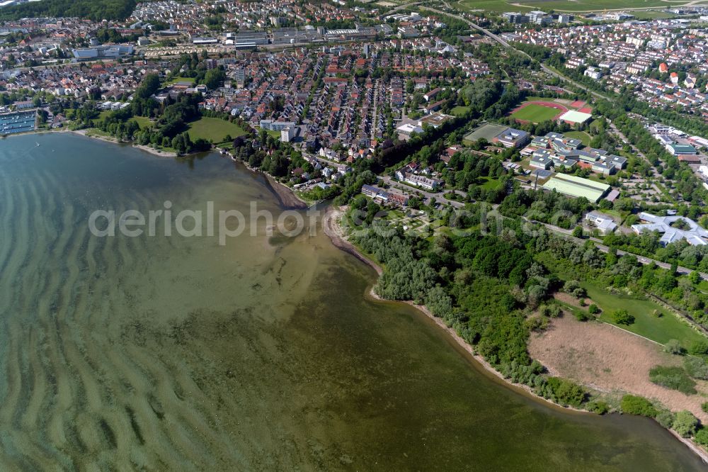 Friedrichshafen from the bird's eye view: Riparian areas along the river estuary of the Rotach in Lake Constance in Friedrichshafen on Lake Constance in the state Baden-Wuerttemberg, Germany