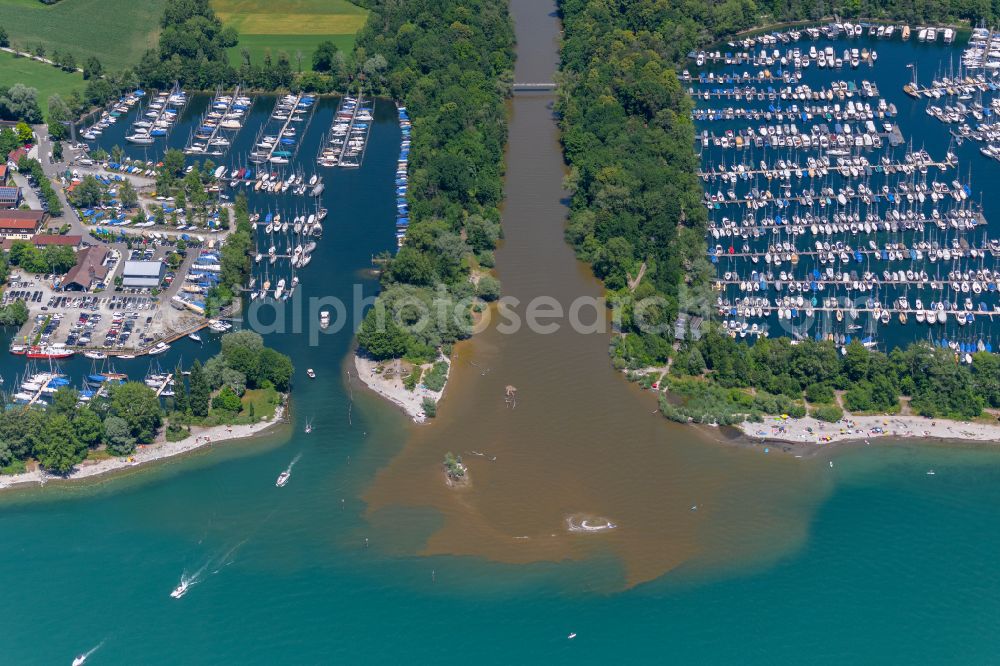 Aerial photograph Langenargen - Riparian areas along the river mouth of the Argen with boat ports in Lake Constance in Langenargen on Lake Constance in the state Baden-Wuerttemberg, Germany