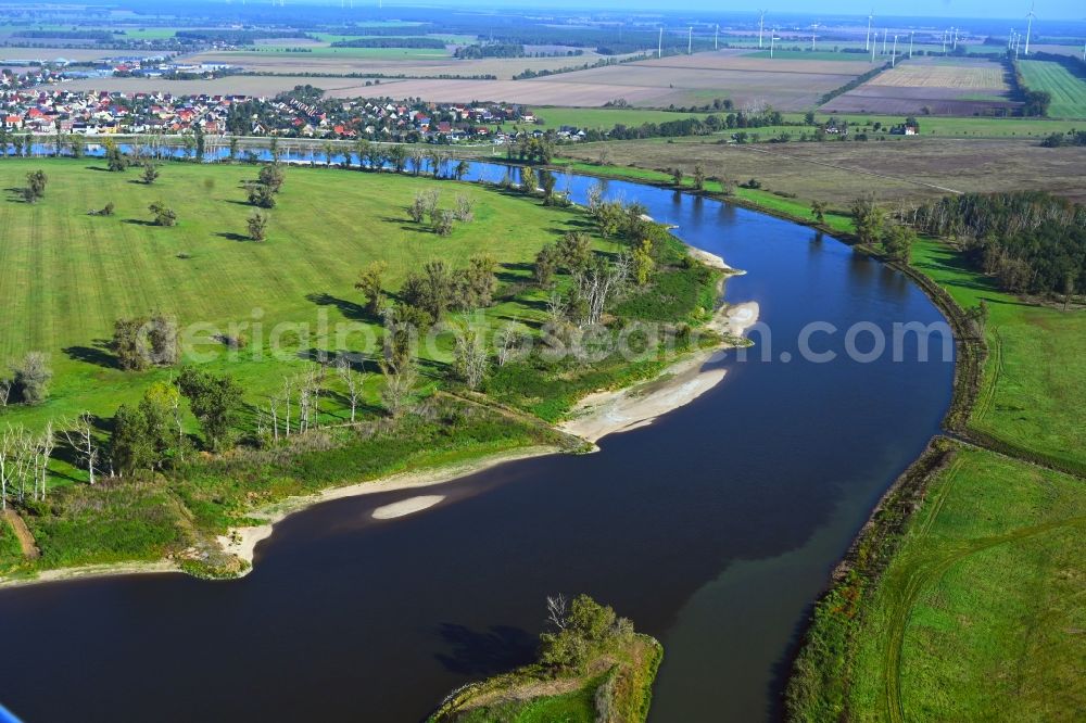 Listerfehrda from the bird's eye view: Riparian areas along the river mouth Elbe - Schwarze Elster in Listerfehrda in the state Saxony-Anhalt, Germany