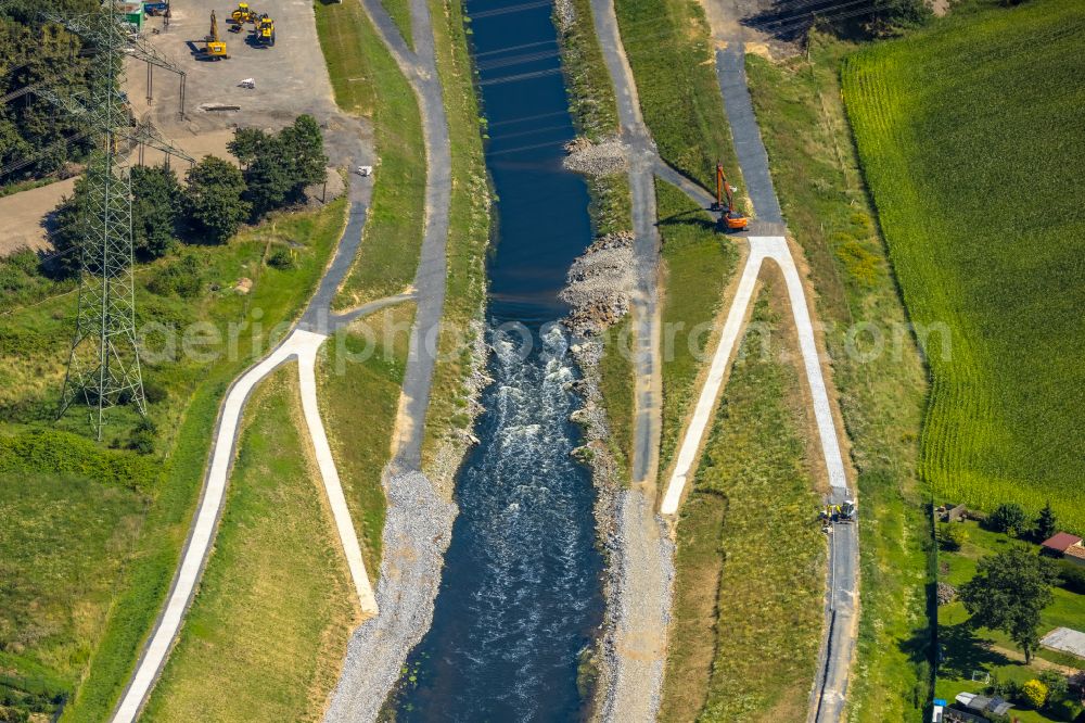 Aerial image Dinslaken - Riparian areas along the river mouth of the Rhine - Emscher river in the district Eppinghoven in Dinslaken in the state North Rhine-Westphalia, Germany