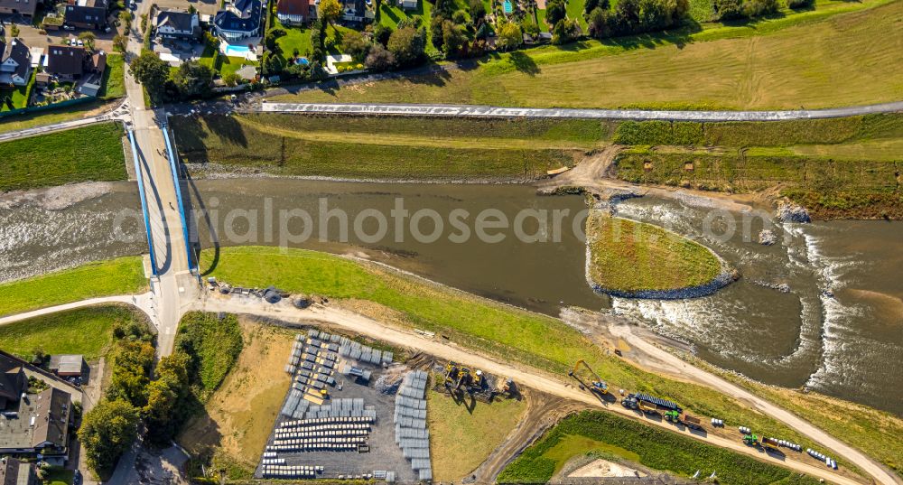 Dinslaken from above - Riparian areas along the river mouth of the Rhine - Emscher river in the district Eppinghoven in Dinslaken in the state North Rhine-Westphalia, Germany