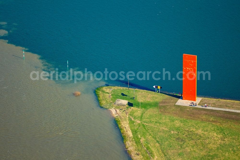 Duisburg from above - Riparian areas along the river mouth of Rhine on Reinorange Artist Lutz Fritsch in Duisburg in the state North Rhine-Westphalia