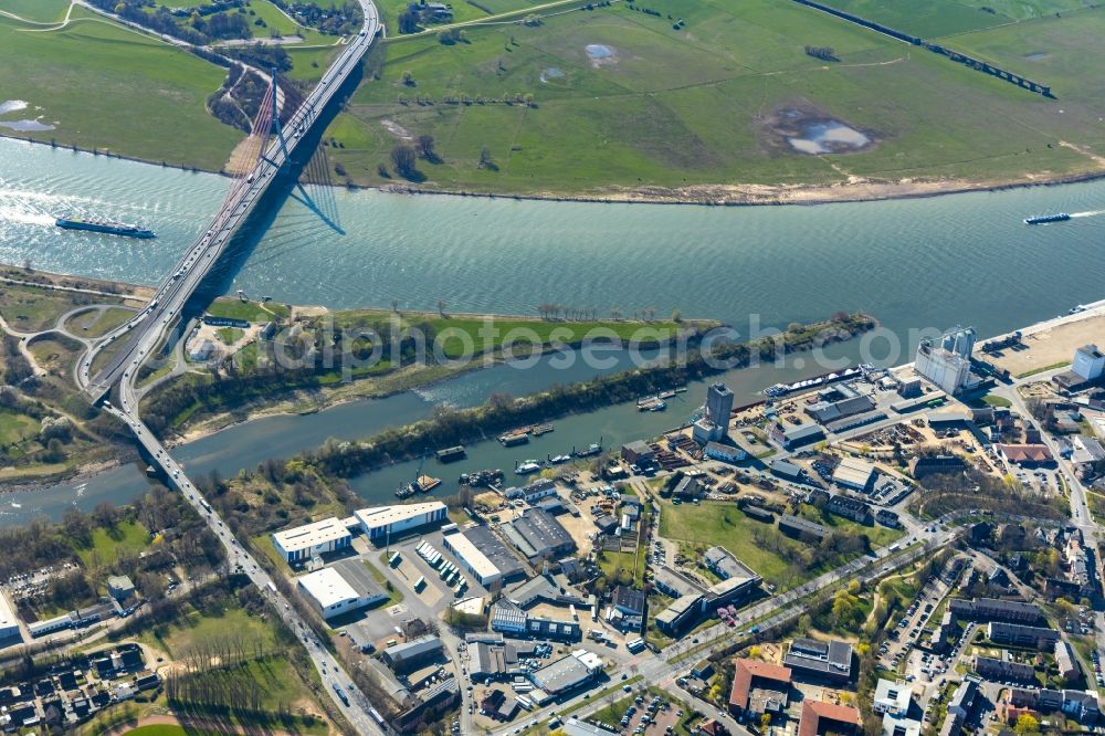 Wesel from above - Riparian areas along the river mouth of Lippe in Wesel in the state North Rhine-Westphalia, Germany