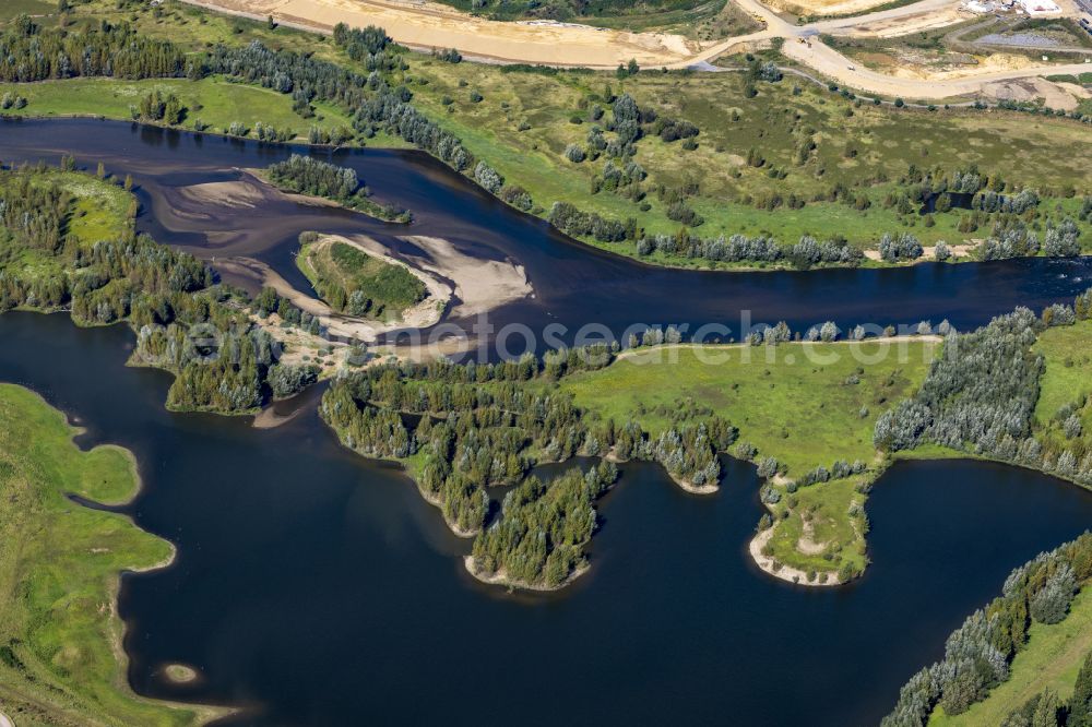 Aerial photograph Wesel - Riparian areas along the river mouth of Lippe in Wesel in the state North Rhine-Westphalia, Germany