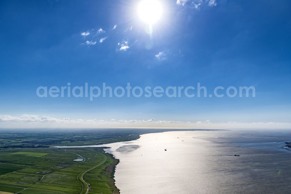 Aerial image Balje - Riparian areas along the river mouth of Oste in die Elbe in Balje in the state Lower Saxony, Germany