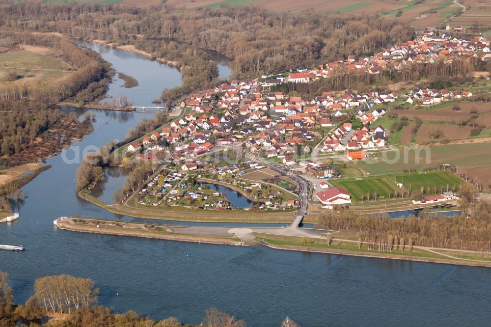 Munchhausen from above - Riparian areas along the river mouth of the Sauer river in Munchhausen in Grand Est, France