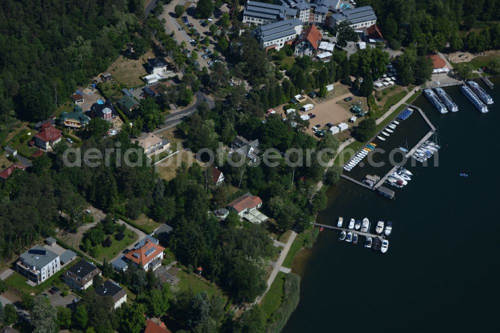 Bad Saarow from above - Riparian areas on the lake area along the Uferstrasse am Scharmuetzelsee in Bad Saarow in the state Brandenburg