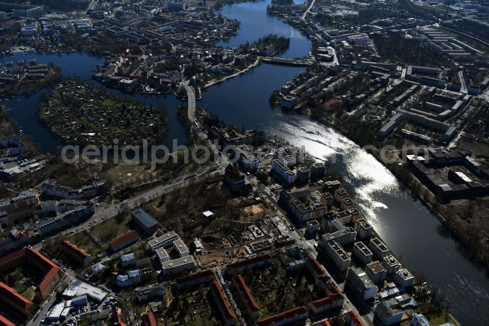 Aerial image Berlin - Riparian zones on the course of the river the Dahme in the district Koepenick in Berlin