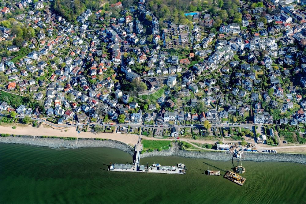 Hamburg from above - Riparian zones on the course of the river of the River Elbe in the district Blankenese in Hamburg, Germany