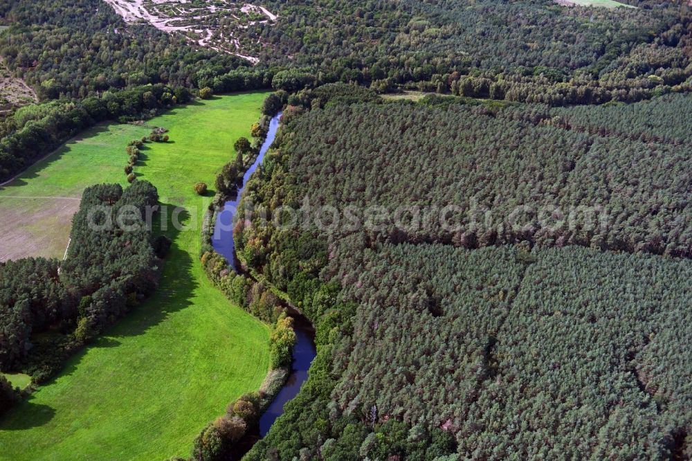 Aerial photograph Möderitz - Riparian zones on the course of the river of Elde in Moederitz in the state Mecklenburg - Western Pomerania, Germany