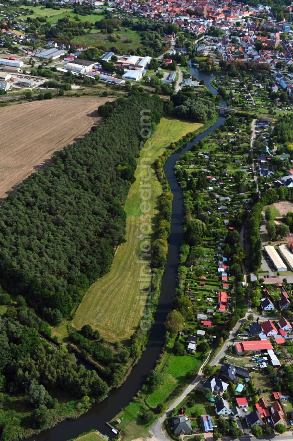 Möderitz from the bird's eye view: Riparian zones on the course of the river of Elde in Moederitz in the state Mecklenburg - Western Pomerania, Germany