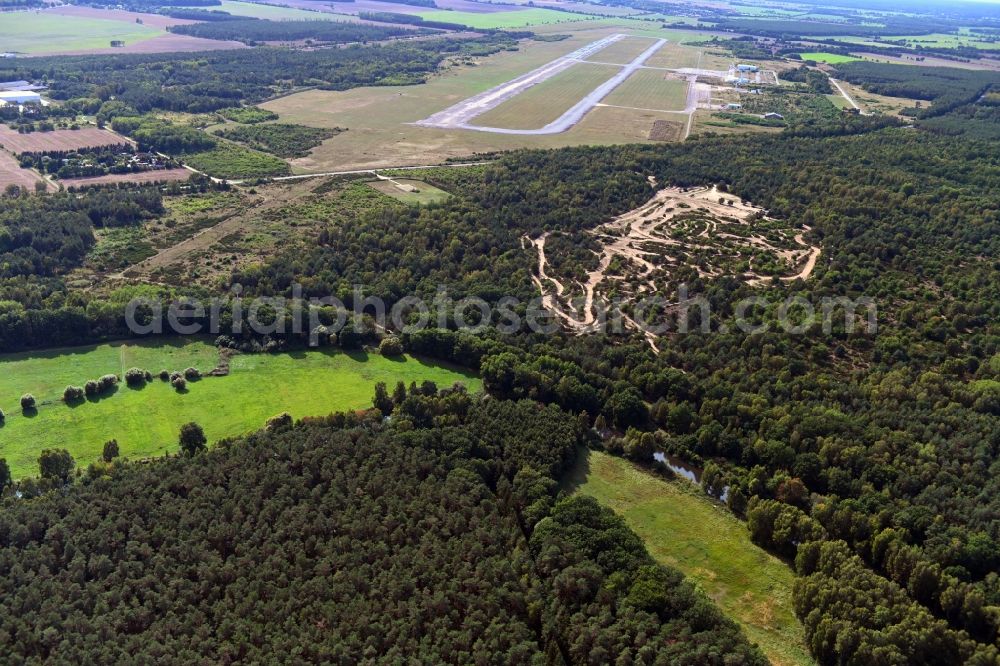 Aerial photograph Möderitz - Riparian zones on the course of the river of Elde in Moederitz in the state Mecklenburg - Western Pomerania, Germany