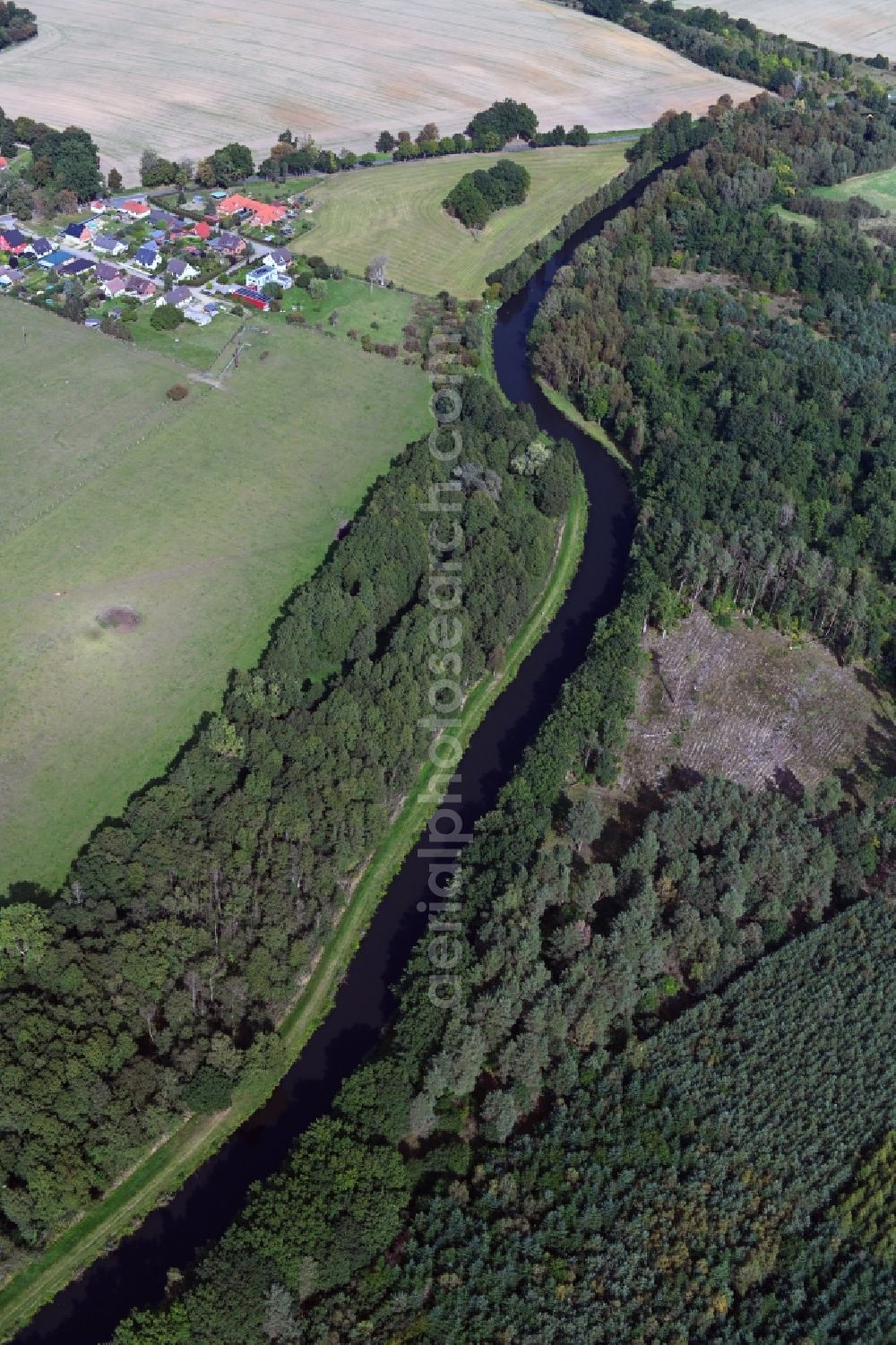 Aerial image Möderitz - Riparian zones on the course of the river of Elde in Moederitz in the state Mecklenburg - Western Pomerania, Germany