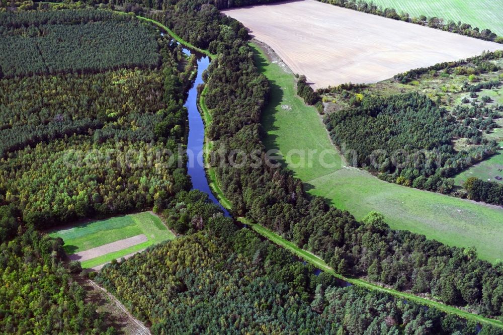 Aerial photograph Möderitz - Riparian zones on the course of the river of Elde in Moederitz in the state Mecklenburg - Western Pomerania, Germany