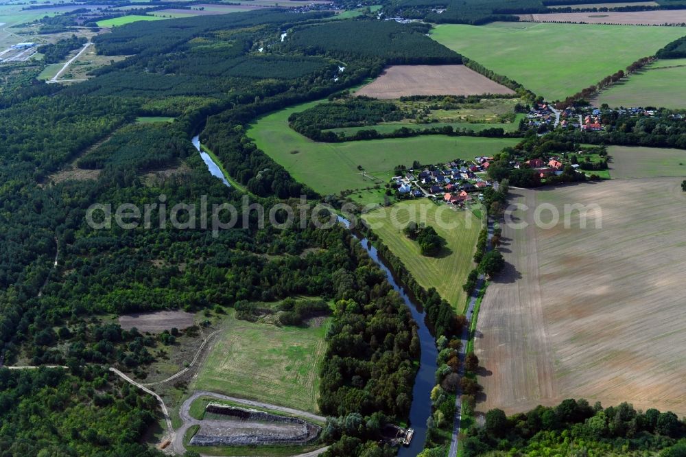 Aerial photograph Möderitz - Riparian zones on the course of the river of Elde in Moederitz in the state Mecklenburg - Western Pomerania, Germany