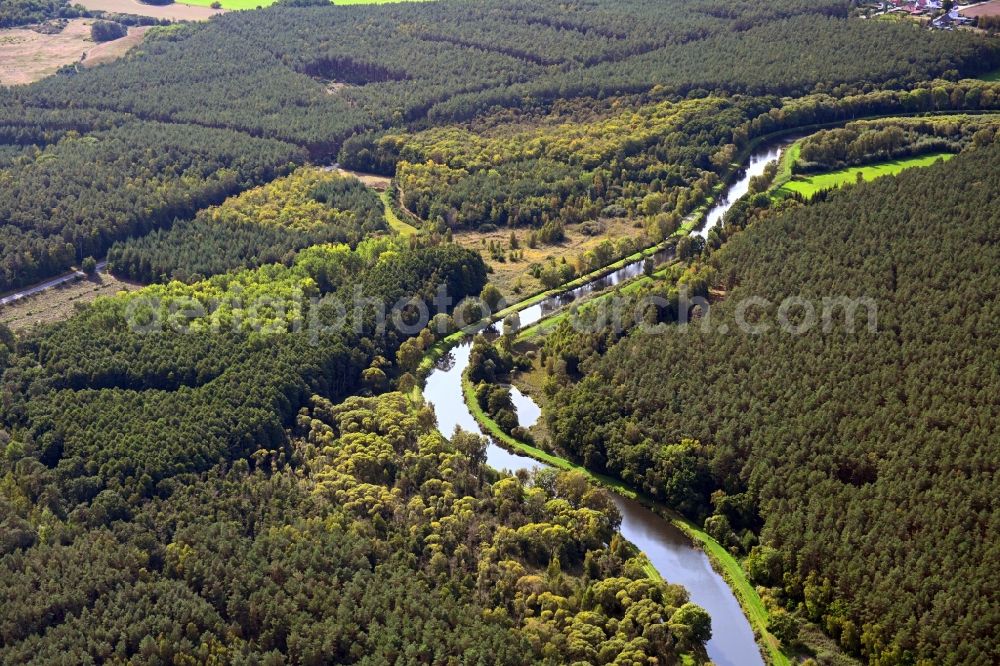 Möderitz from the bird's eye view: Riparian zones on the course of the river of Elde in Moederitz in the state Mecklenburg - Western Pomerania, Germany