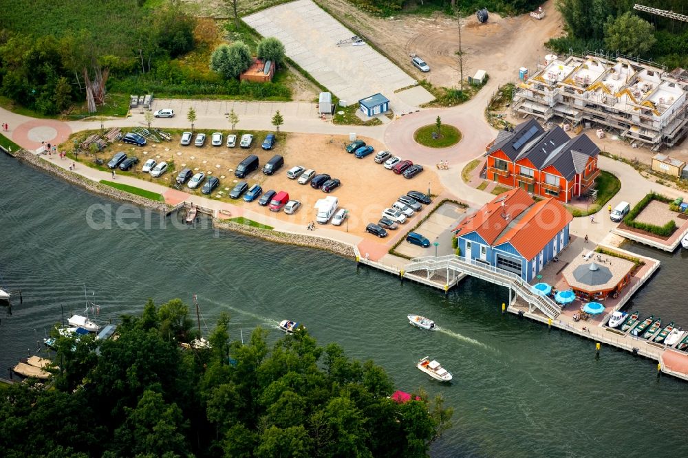 Aerial photograph Plau am See - Riparian zones on the course of the river der Elde in Plau am See in the state Mecklenburg - Western Pomerania