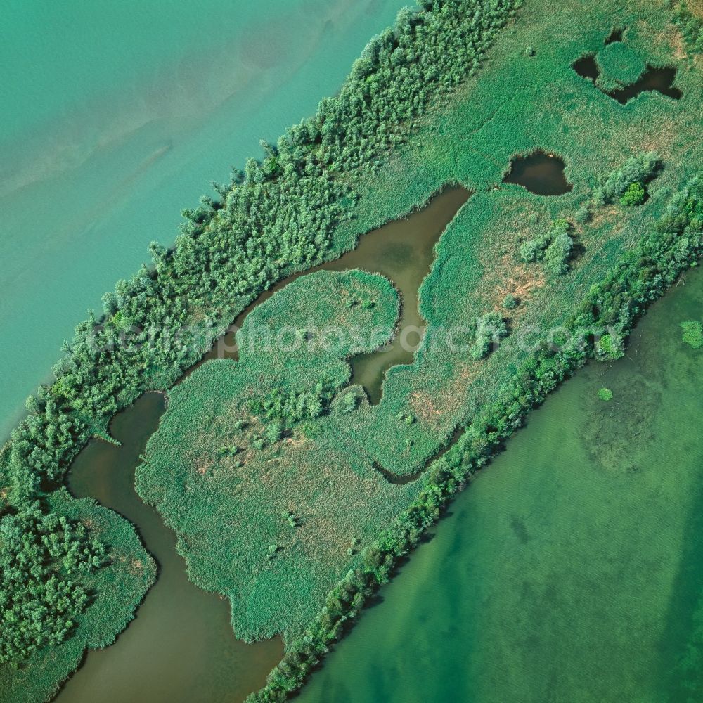 Aerial photograph Kirchdorf am Inn - Riparian zones on the course of the river des Inn with swamp near Bergham in the state Bavaria