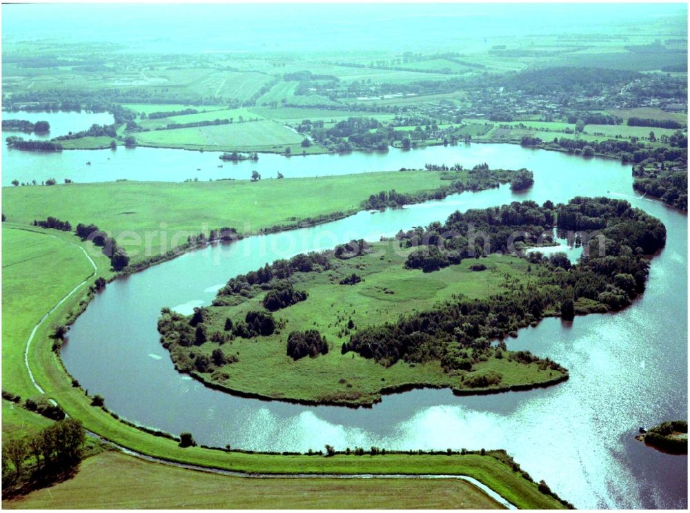 Groß Kreutz (Havel) from above - Riparian zones on the course of the river der Havel in Gross Kreutz (Havel) in the state Brandenburg