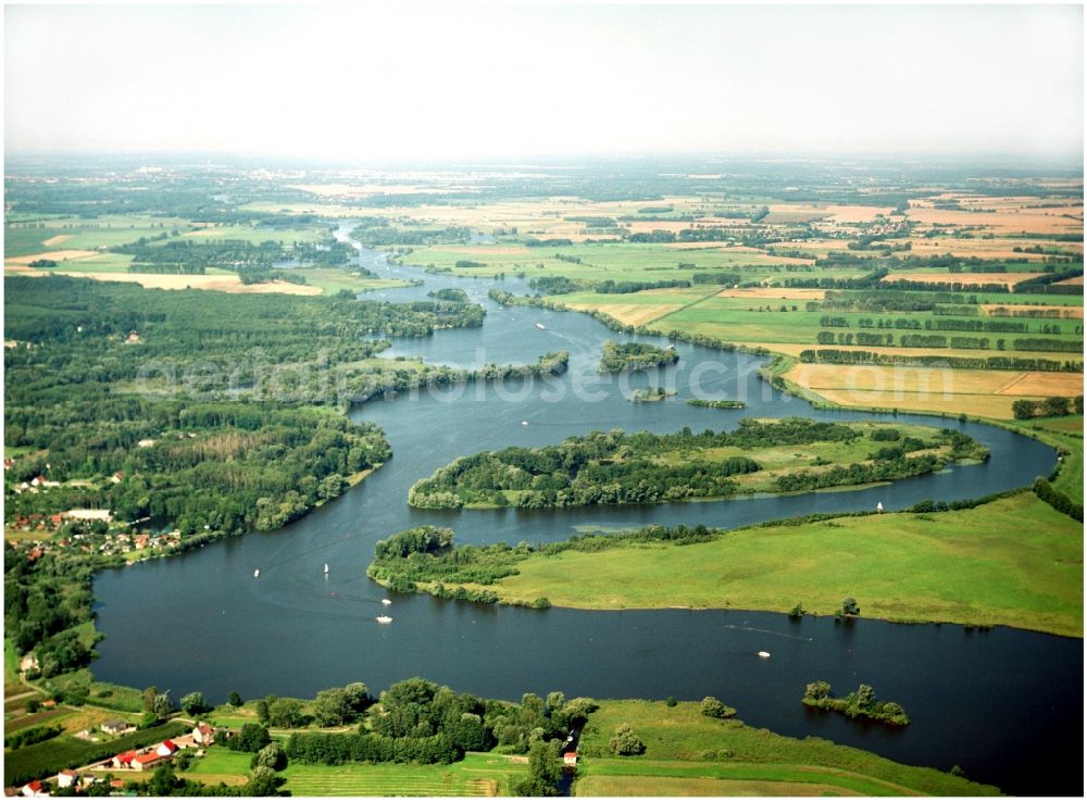 Groß Kreutz (Havel) from above - Riparian zones on the course of the river der Havel in Gross Kreutz (Havel) in the state Brandenburg