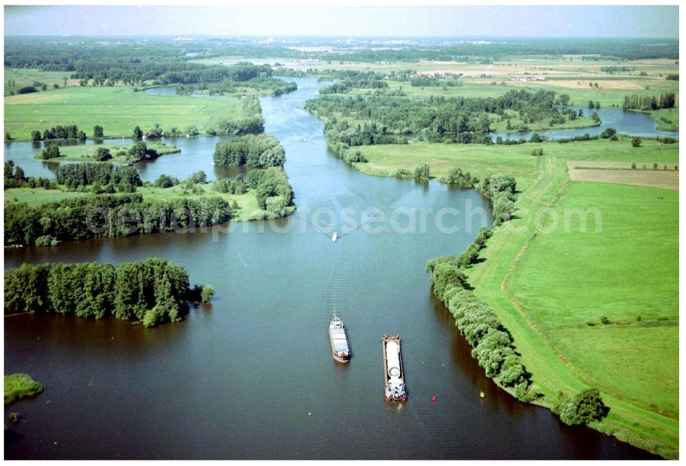 Aerial image Groß Kreutz (Havel) - Riparian zones on the course of the river der Havel in Gross Kreutz (Havel) in the state Brandenburg